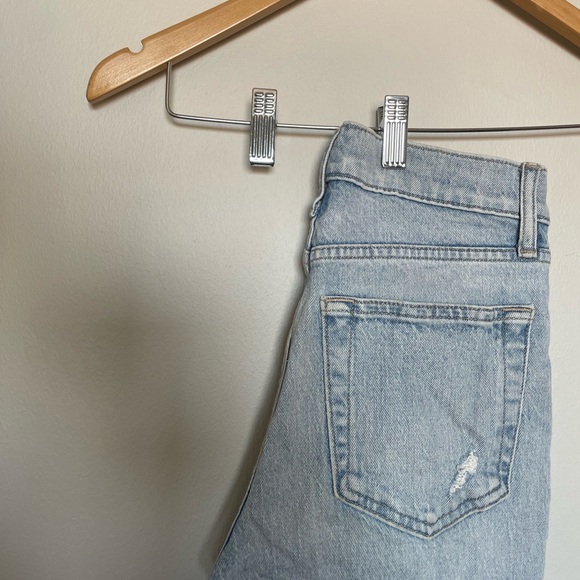 Light Wash Gap Stretch Denim - Picture 3 of 3